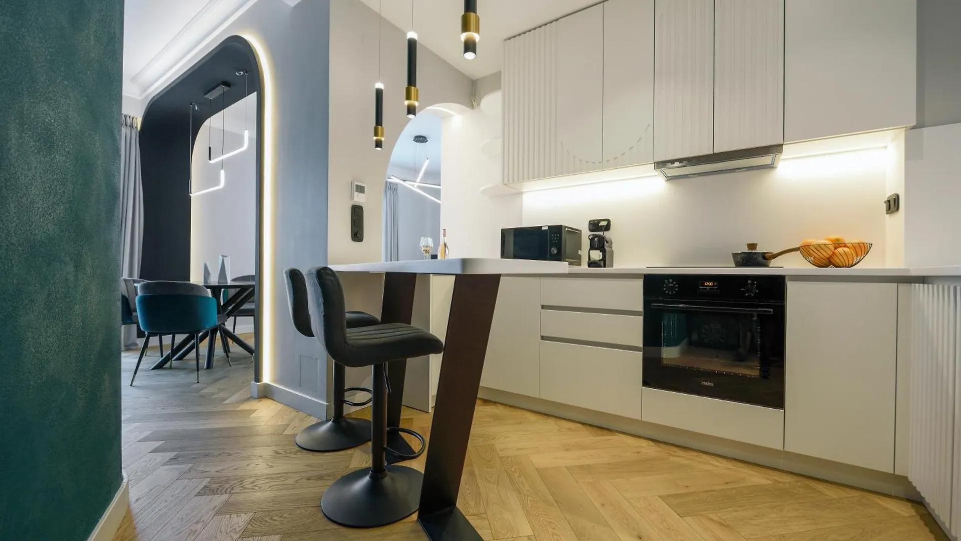 King Apartment Thessaloniki By Luxlikehome Greece