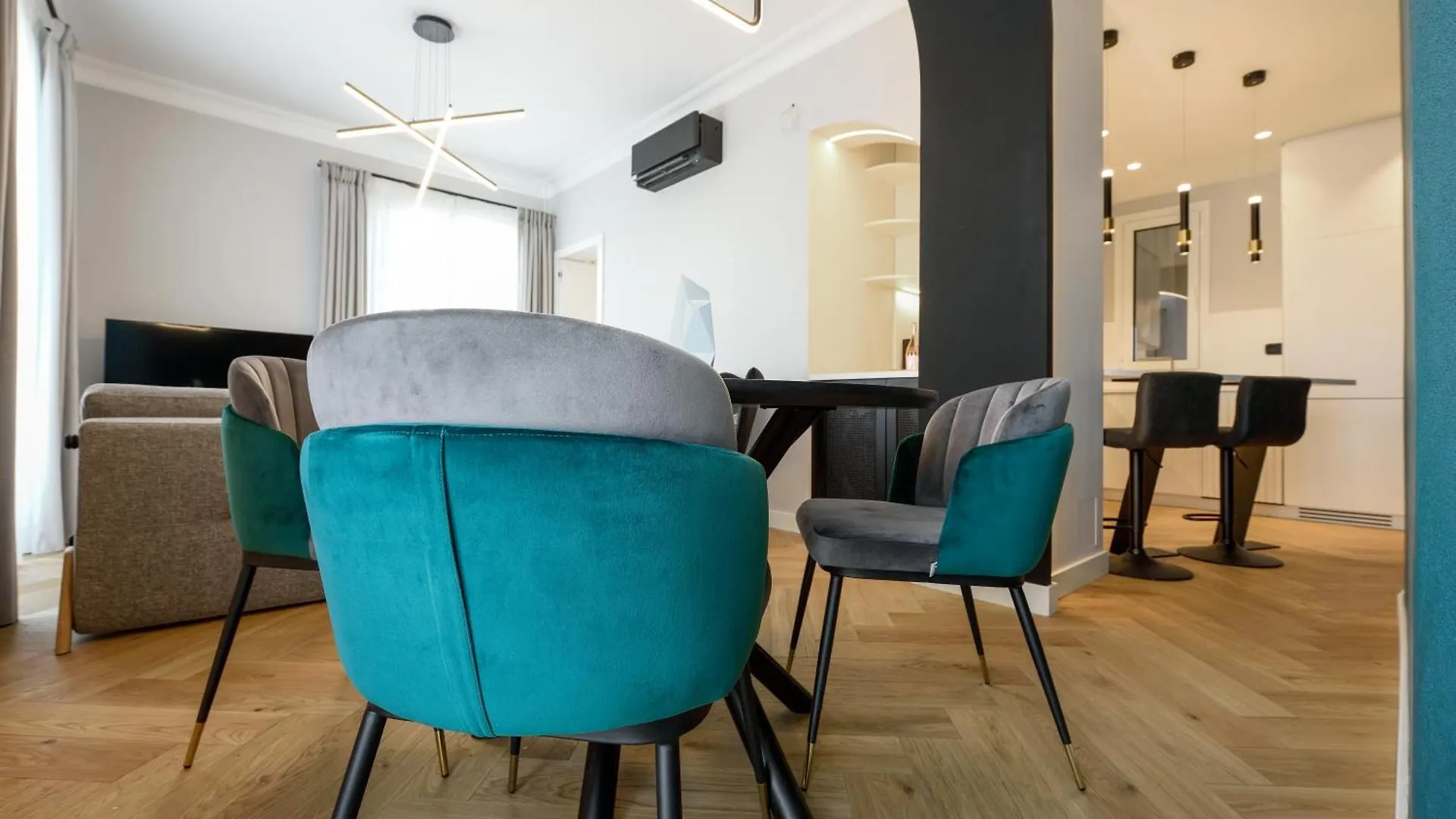 King Apartment Thessaloniki By Luxlikehome 0*,